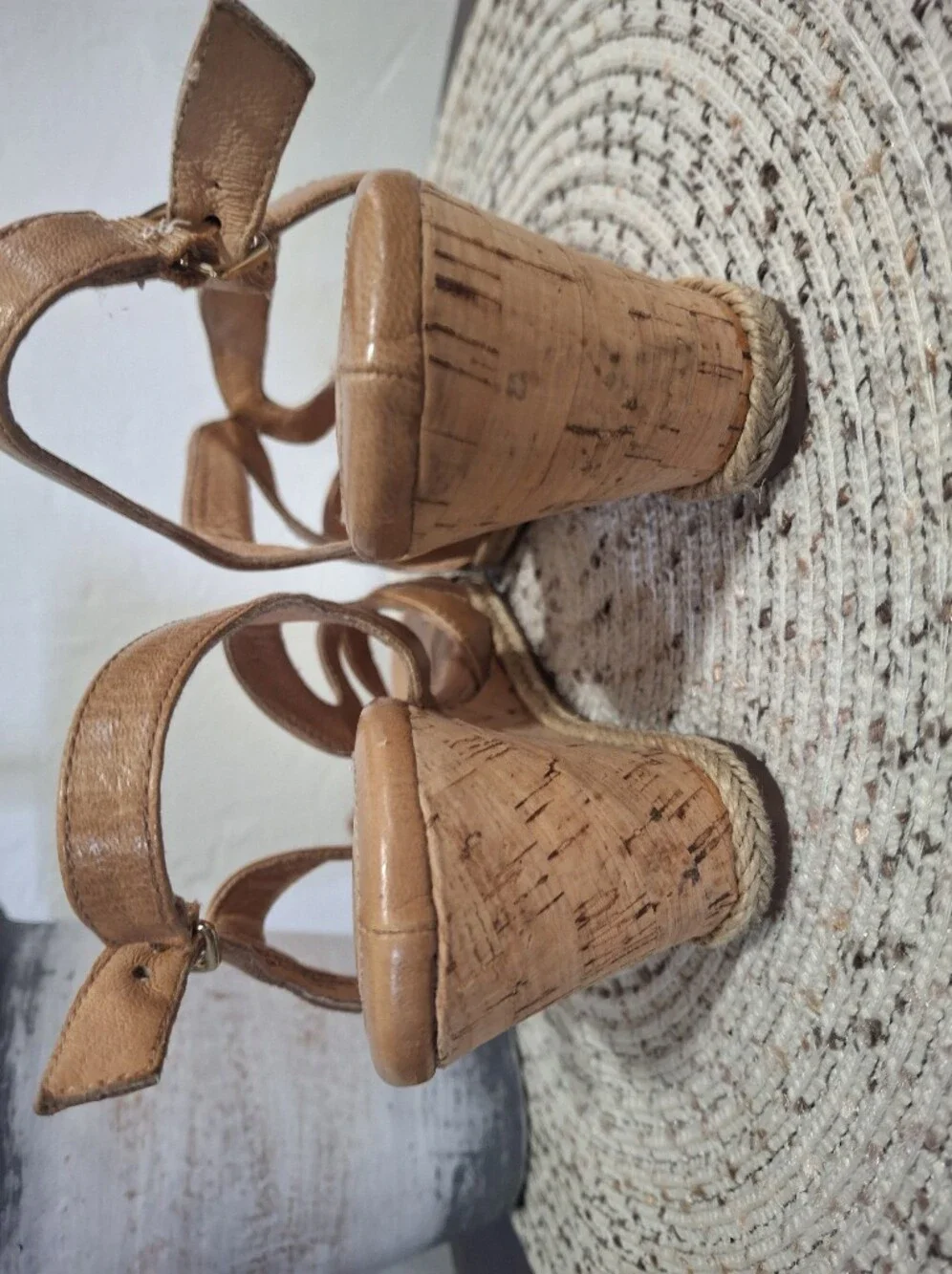 Sofft Women's Tan Leather Wedge Sandals Size 7.5.